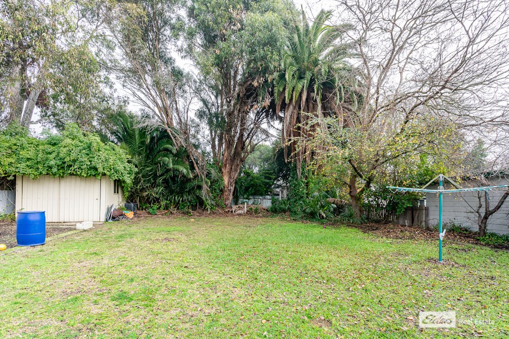 18 McLay Street, Naracoorte, SA, 5271 - Image 9