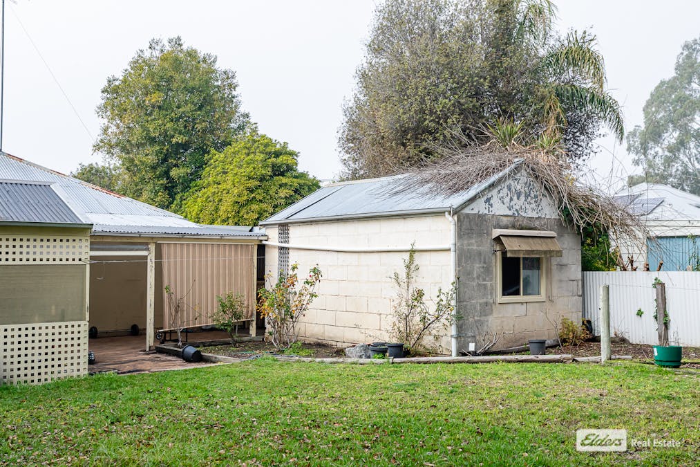 18 McLay Street, Naracoorte, SA, 5271 - Image 11