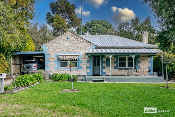 18 McLay Street, Naracoorte, SA, 5271 - Image 1
