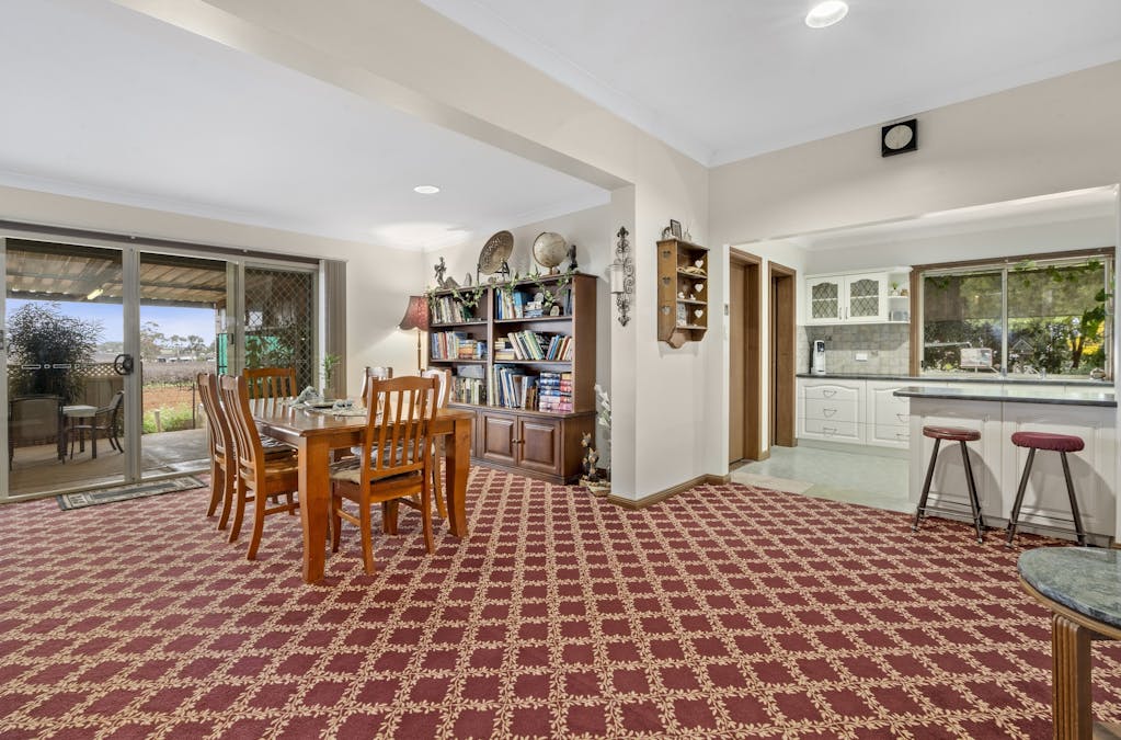 216 Cutler Road, Loxton, SA, 5333 - Image 7