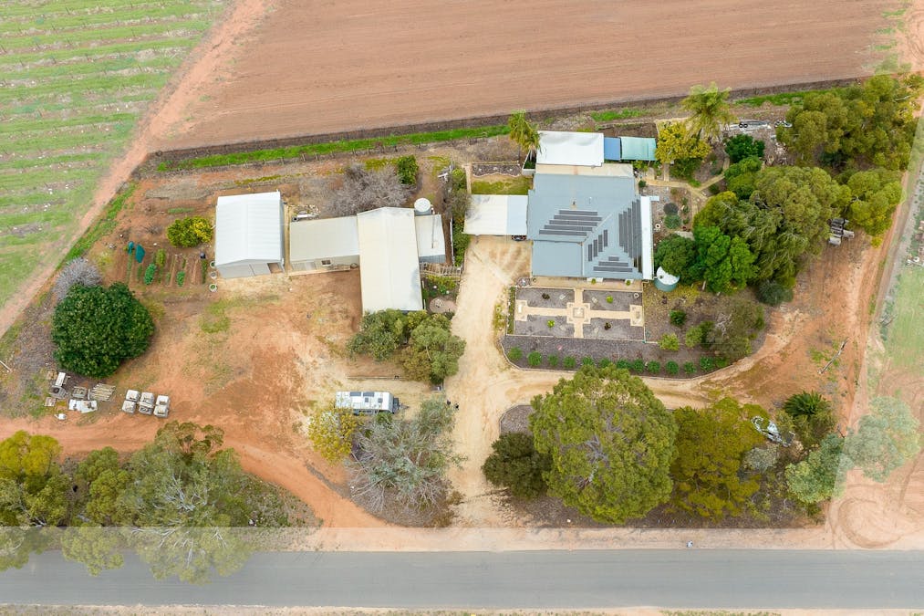 216 Cutler Road, Loxton, SA, 5333 - Image 2