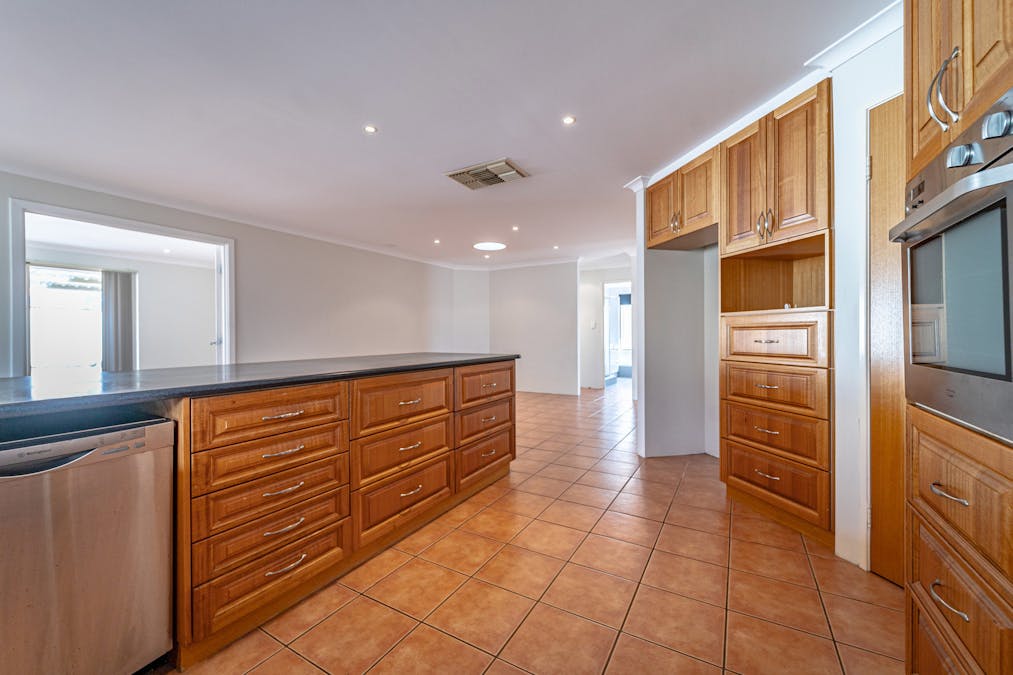 5 Gonville Green, Port Kennedy, WA, 6172 - Image 12