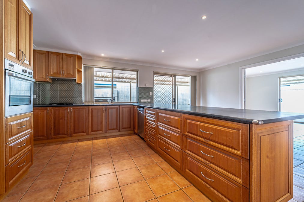 5 Gonville Green, Port Kennedy, WA, 6172 - Image 11