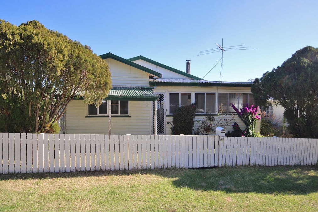 12 Cassidy Street, Bell, QLD, 4408 - Image 2