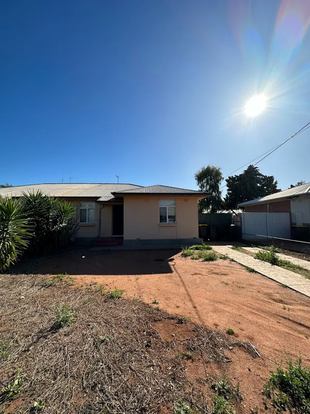 5 Bowden Street — photo from Elders Real Estate Commercial South Australia