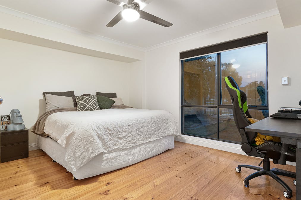 10 Rand Avenue, Waikiki, WA, 6169 - Image 15
