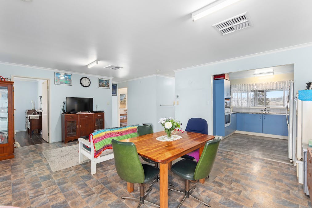 6 Summerholm Road, Hatton Vale, QLD, 4341 - Image 3