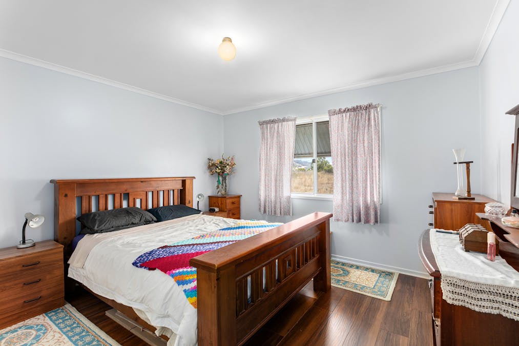 6 Summerholm Road, Hatton Vale, QLD, 4341 - Image 8