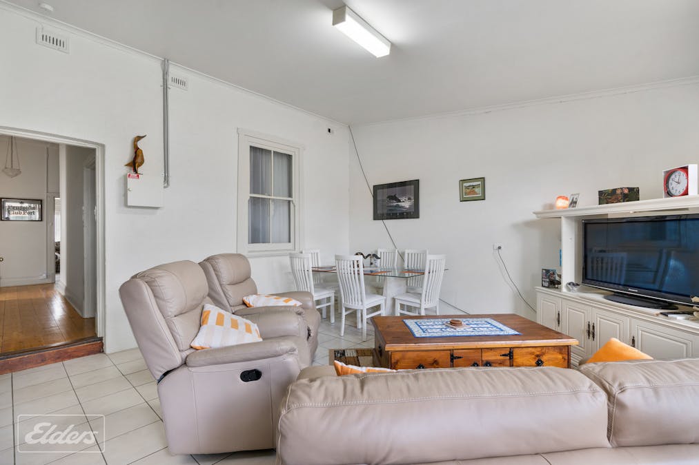 21 Acraman Street, Victor Harbor, SA, 5211 - Image 8