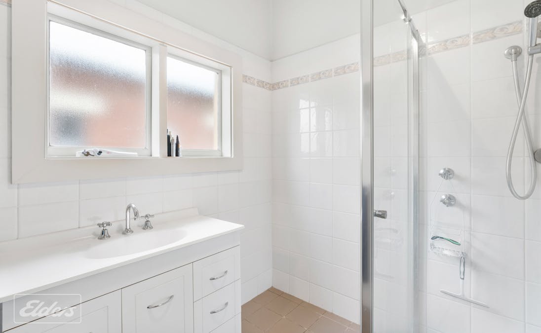 21 Acraman Street, Victor Harbor, SA, 5211 - Image 15