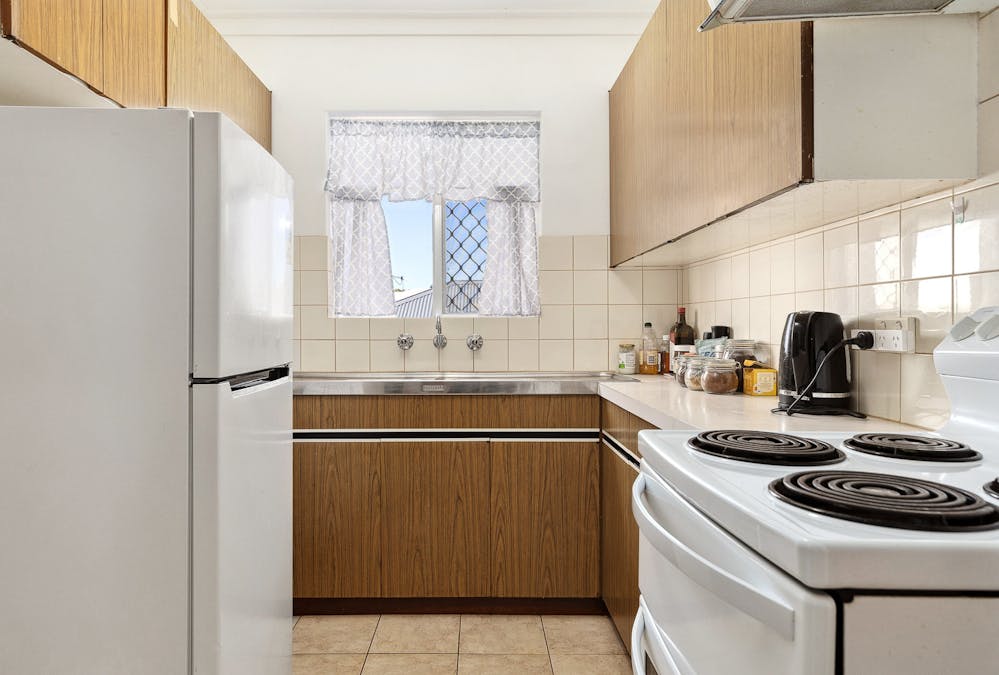10/2 Parkin Street, Rockingham, WA, 6168 - Image 8