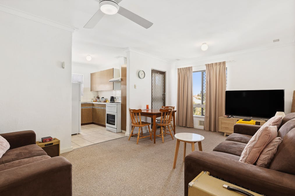 10/2 Parkin Street, Rockingham, WA, 6168 - Image 5