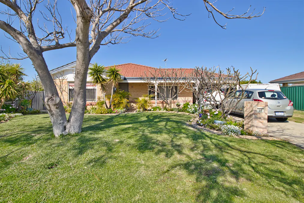 18 Castlerock Avenue, Waikiki, WA, 6169 - Image 1