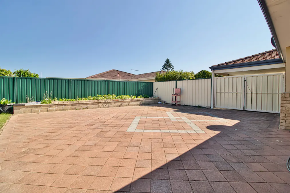 18 Castlerock Avenue, Waikiki, WA, 6169 - Image 20