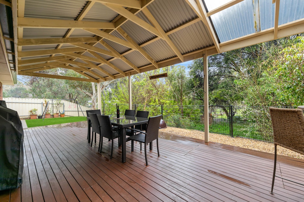 8 Little Eva Street, Williamstown, SA, 5351 - Image 2