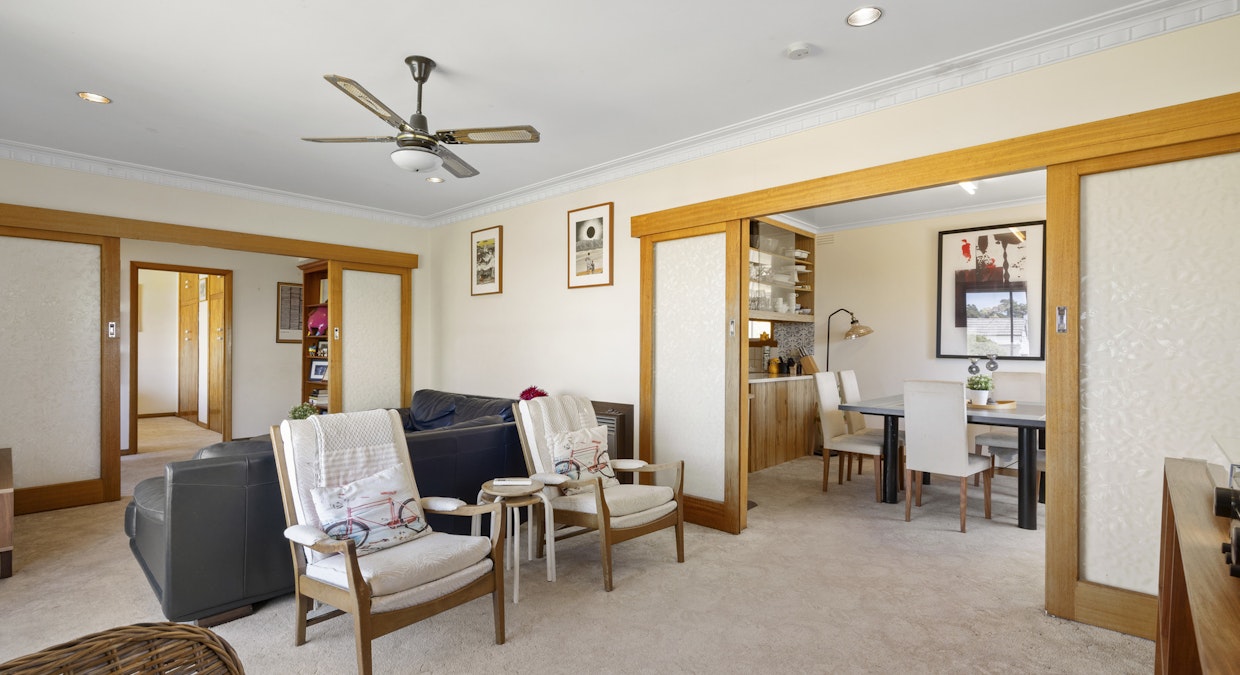 18 Clarence Street, Loch, VIC, 3945 - Image 2