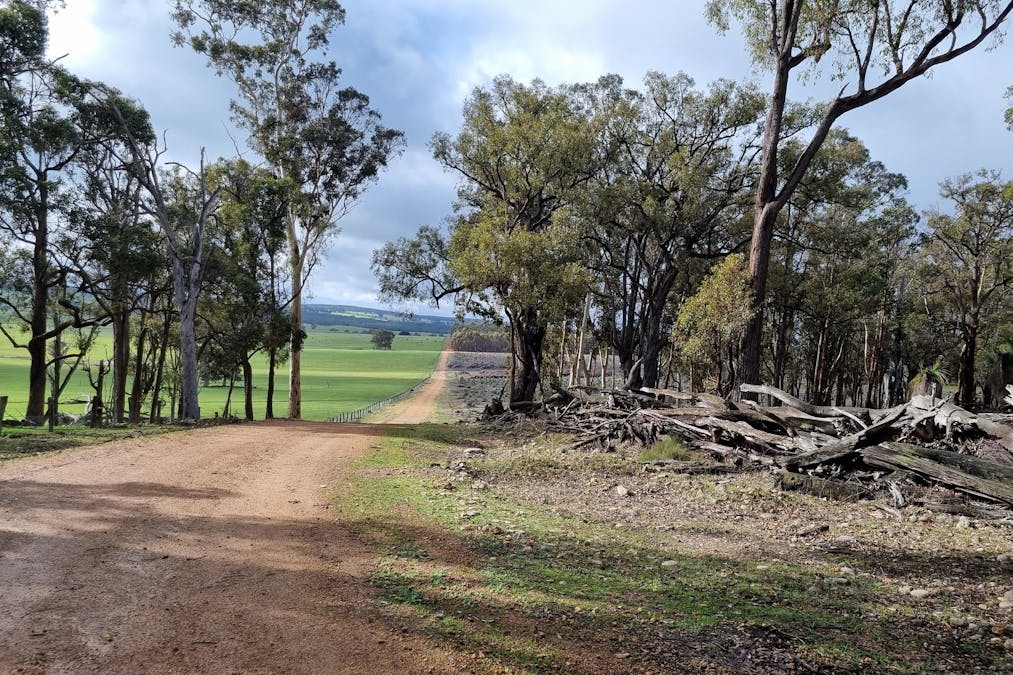 633 Dwalganup Road, Mayanup, WA, 6244 - Image 1