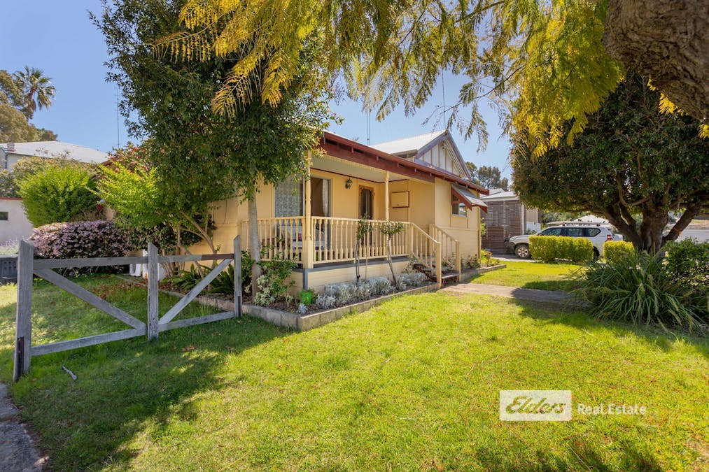 11 Reading Street, Bunbury, WA, 6230 - Image 6