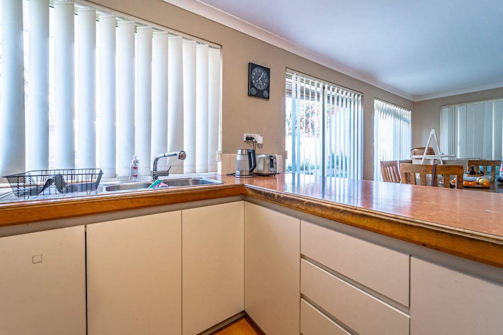 2 Carmana Lane, Warnbro, WA, 6169 - Image 11