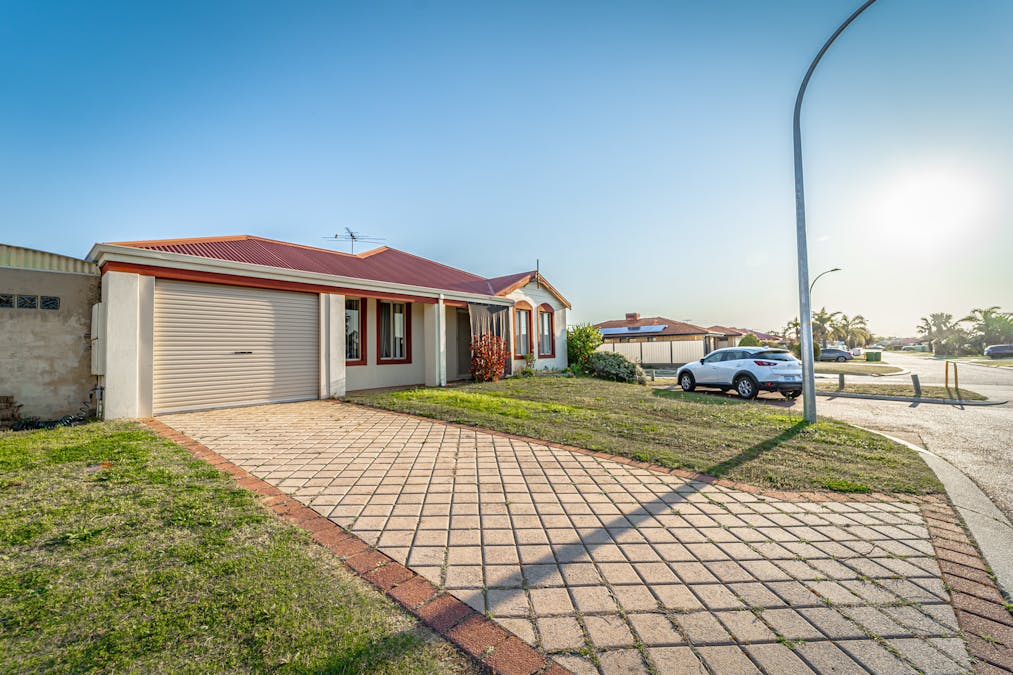 2 Carmana Lane, Warnbro, WA, 6169 - Image 2