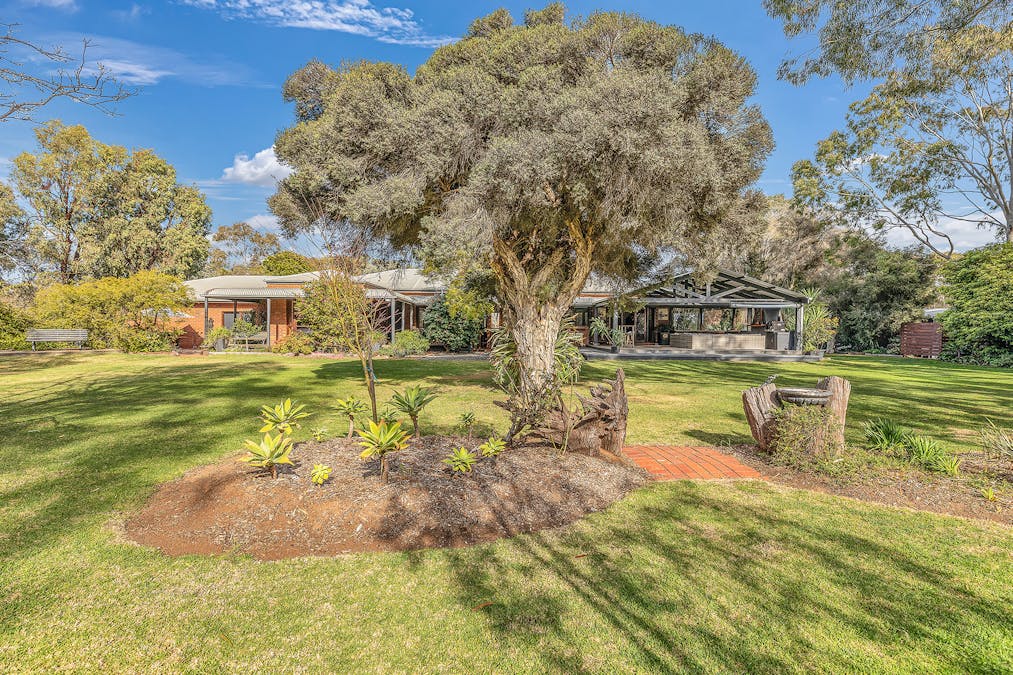 130 Sarandu Road, Echuca, VIC, 3564 - Image 11