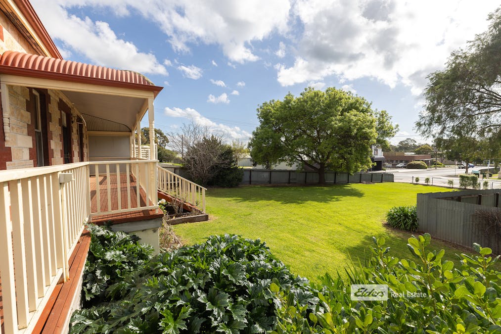 2 Robertson Street, Naracoorte, SA, 5271 - Image 23