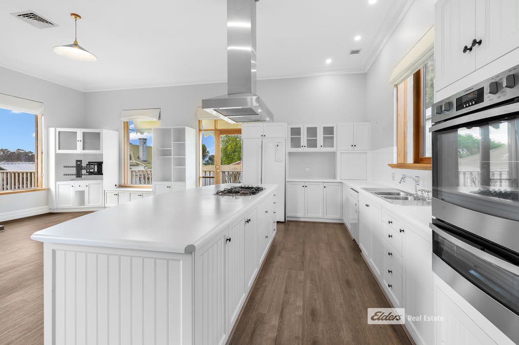 2 Robertson Street, Naracoorte, SA, 5271 - Image 7