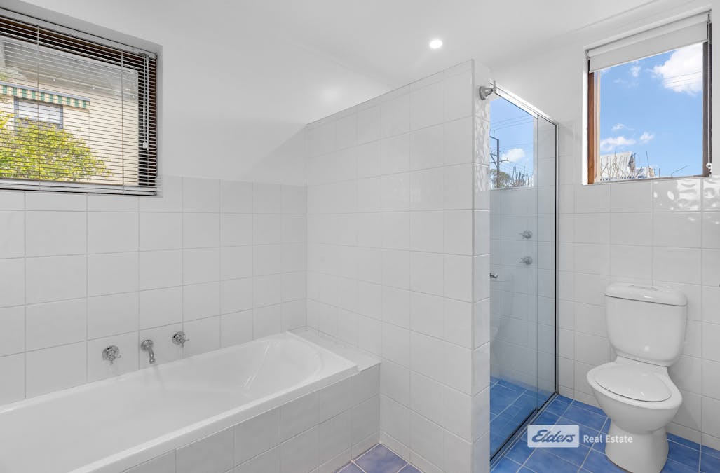 2 Robertson Street, Naracoorte, SA, 5271 - Image 15