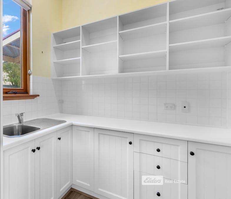 2 Robertson Street, Naracoorte, SA, 5271 - Image 8