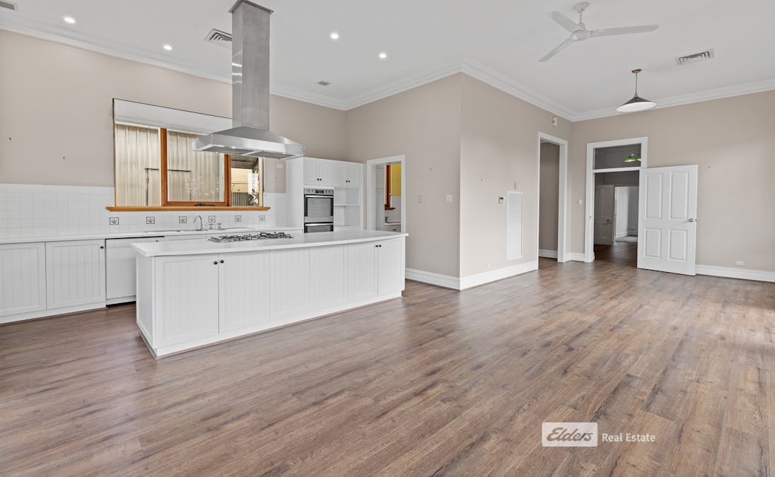 2 Robertson Street, Naracoorte, SA, 5271 - Image 4