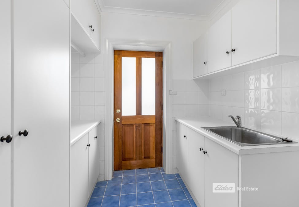 2 Robertson Street, Naracoorte, SA, 5271 - Image 16