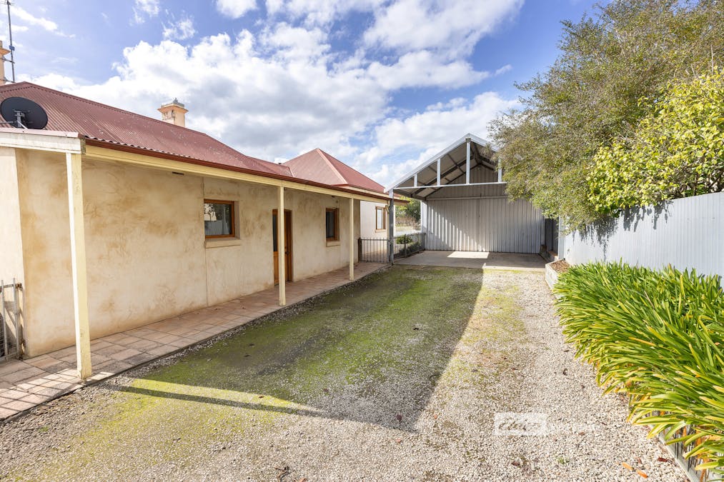 2 Robertson Street, Naracoorte, SA, 5271 - Image 25
