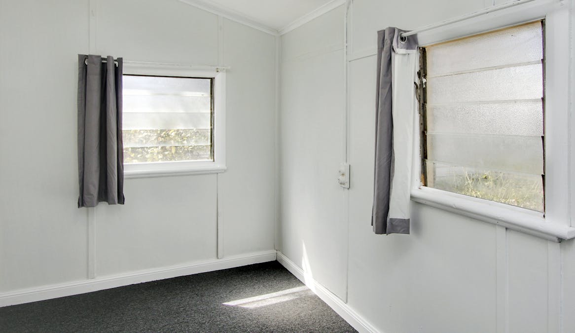 19 Eringa Avenue, Loxton, SA, 5333 - Image 10