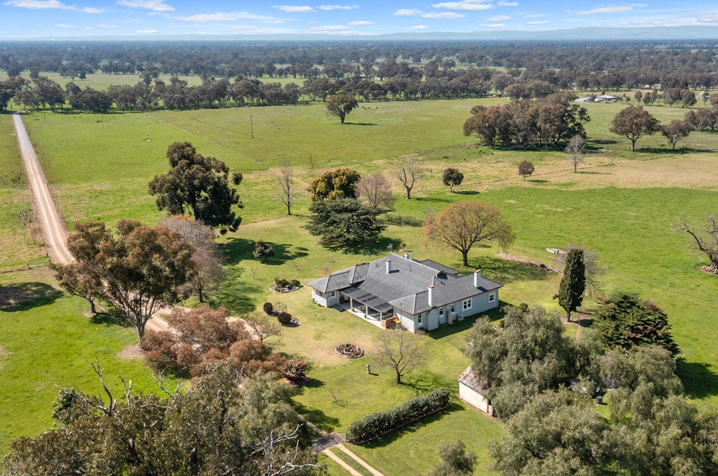 79 Dundas Road, Glenrowan, VIC, 3675 - Image 2