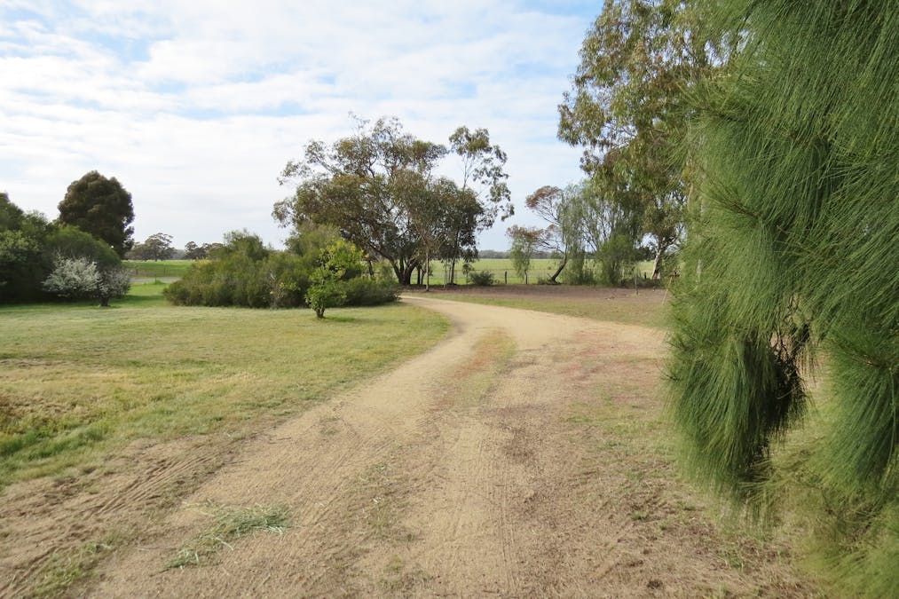 102 Four Post Road, Deniliquin, NSW, 2710 - Image 7