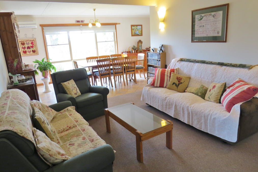 102 Four Post Road, Deniliquin, NSW, 2710 - Image 17