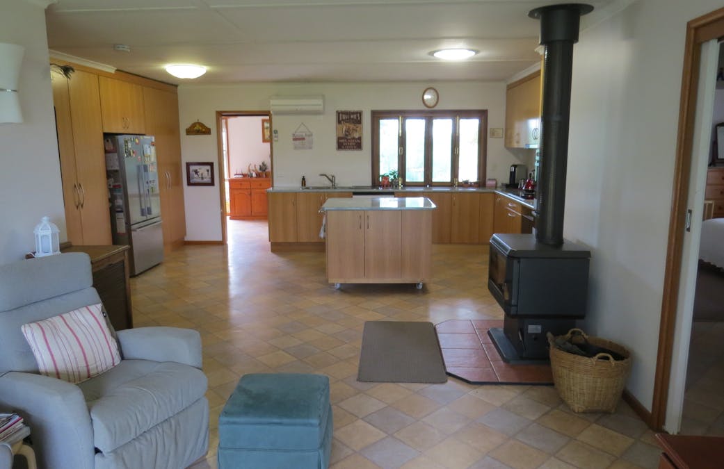 102 Four Post Road, Deniliquin, NSW, 2710 - Image 16