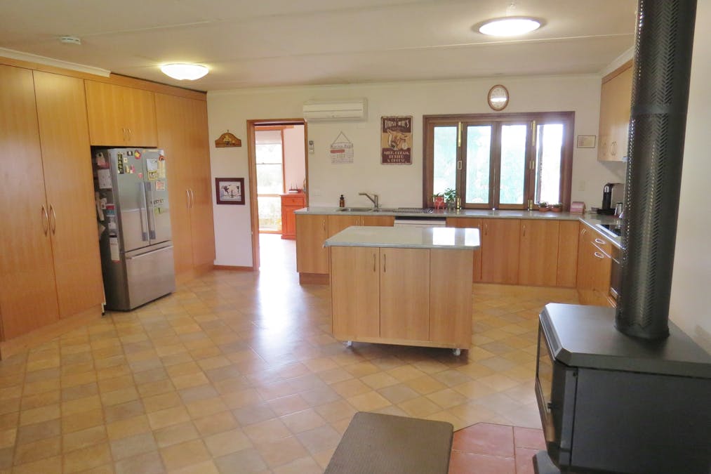 102 Four Post Road, Deniliquin, NSW, 2710 - Image 5