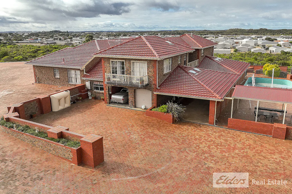 105 Morphett Street — photo 8 of 23