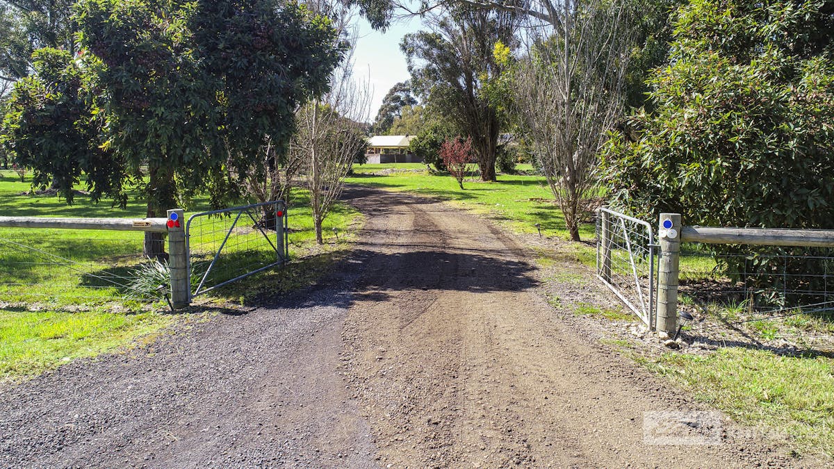 77 Banya Road South , Millicent, SA, 5280 - Image 9
