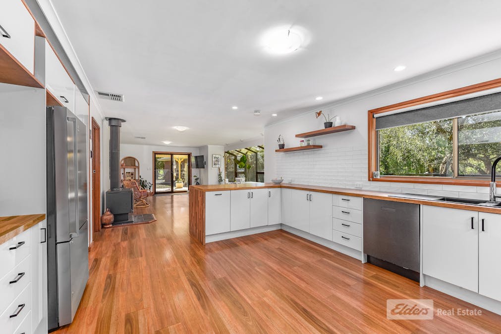 77 Banya Road South , Millicent, SA, 5280 - Image 18