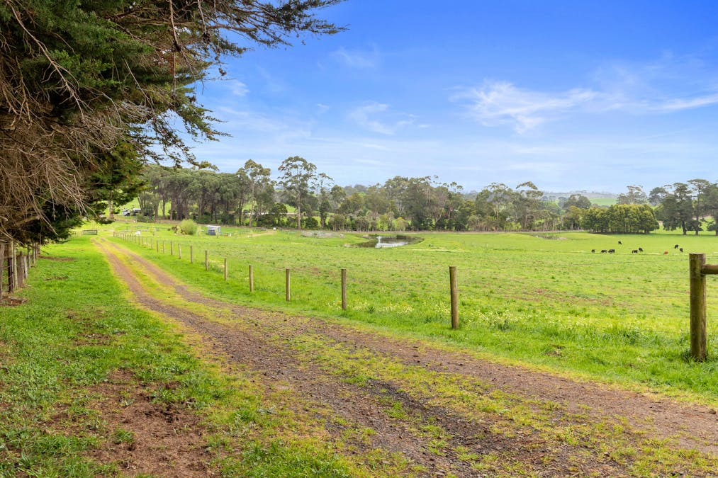 8 Stubbers Lane, Mirboo North, VIC, 3871 - Image 13