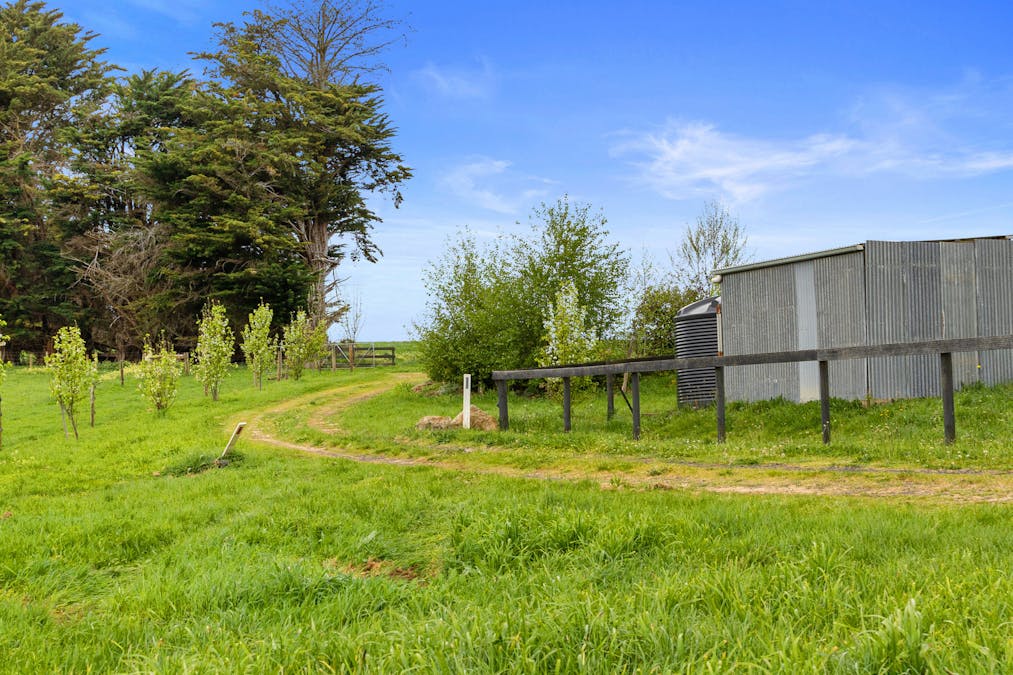 8 Stubbers Lane, Mirboo North, VIC, 3871 - Image 14