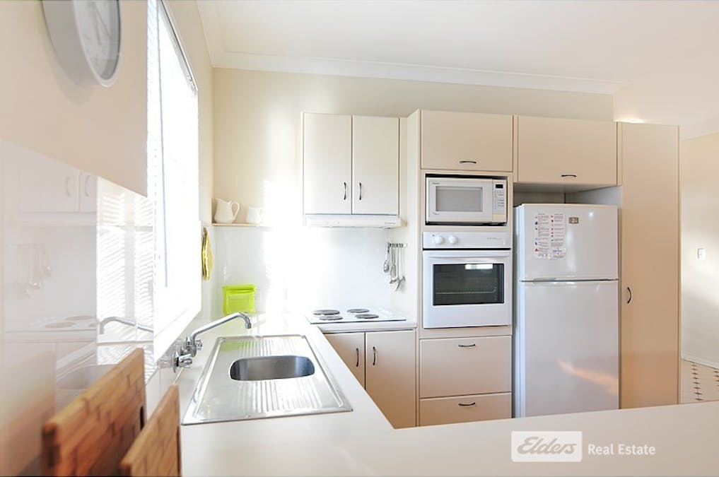 27  Robe Street, Robe, SA, 5276 - Image 6