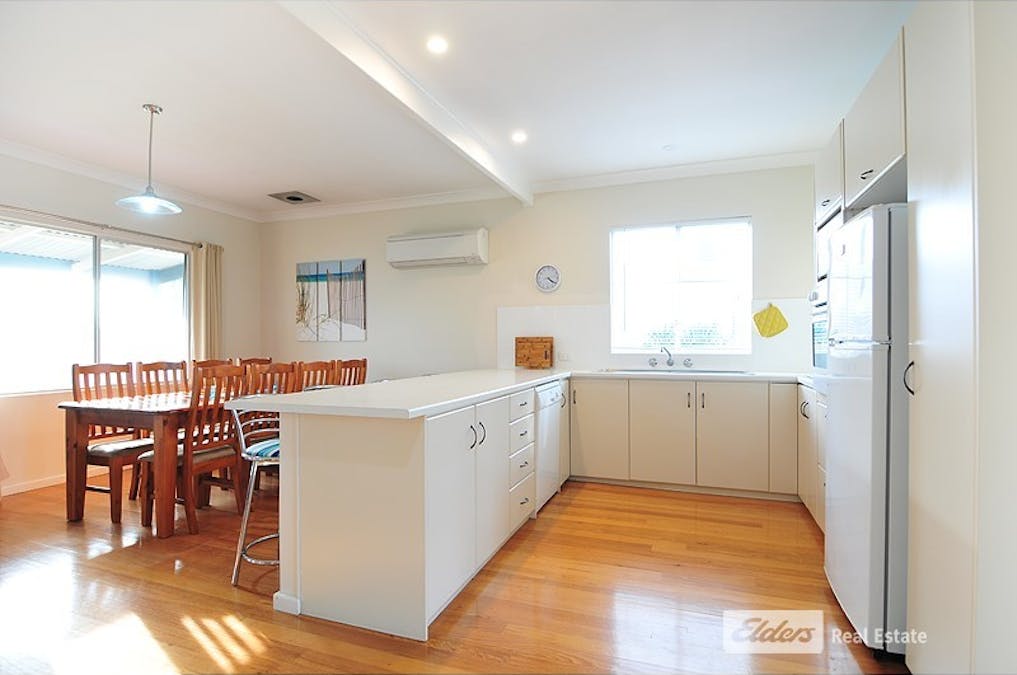 27  Robe Street, Robe, SA, 5276 - Image 8