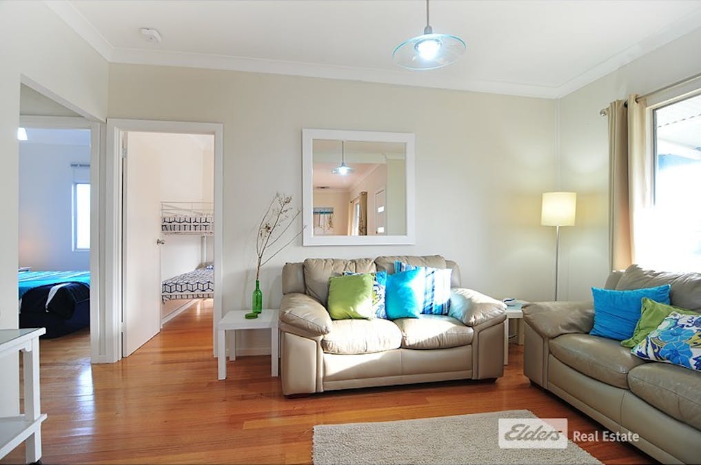 27  Robe Street, Robe, SA, 5276 - Image 4