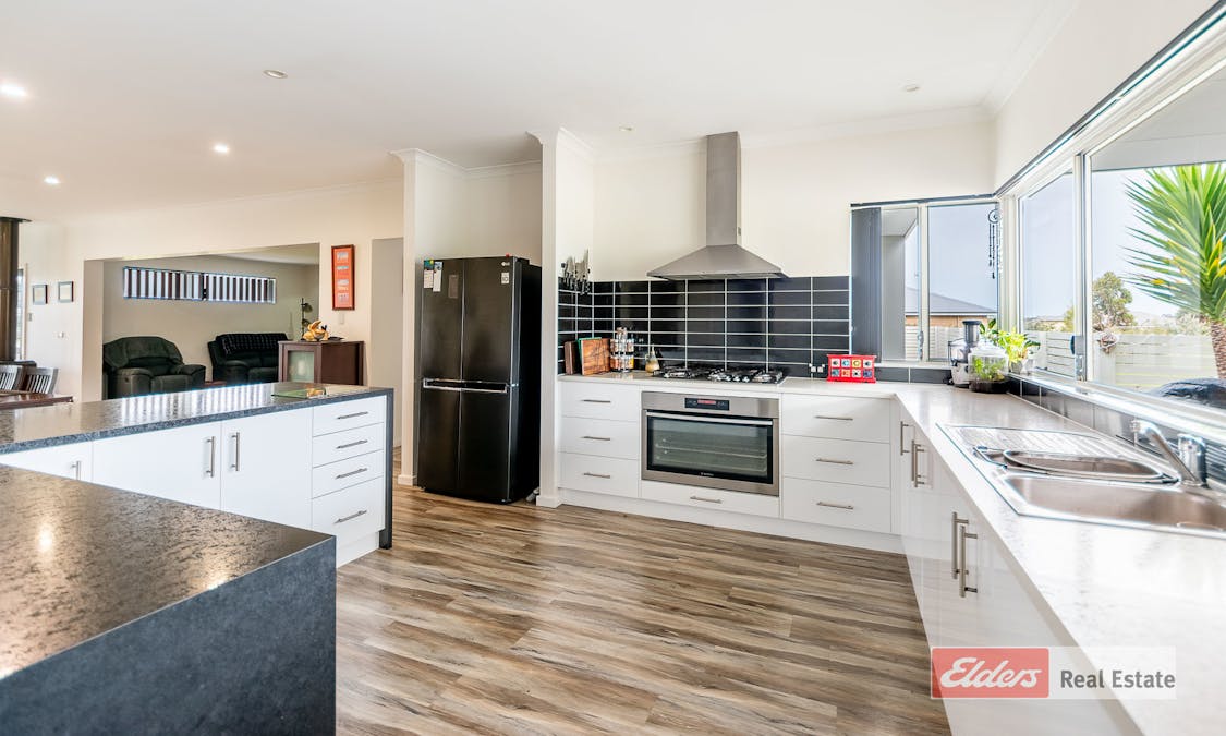 15 Owen Court, Warrenup, WA, 6330 - Image 11