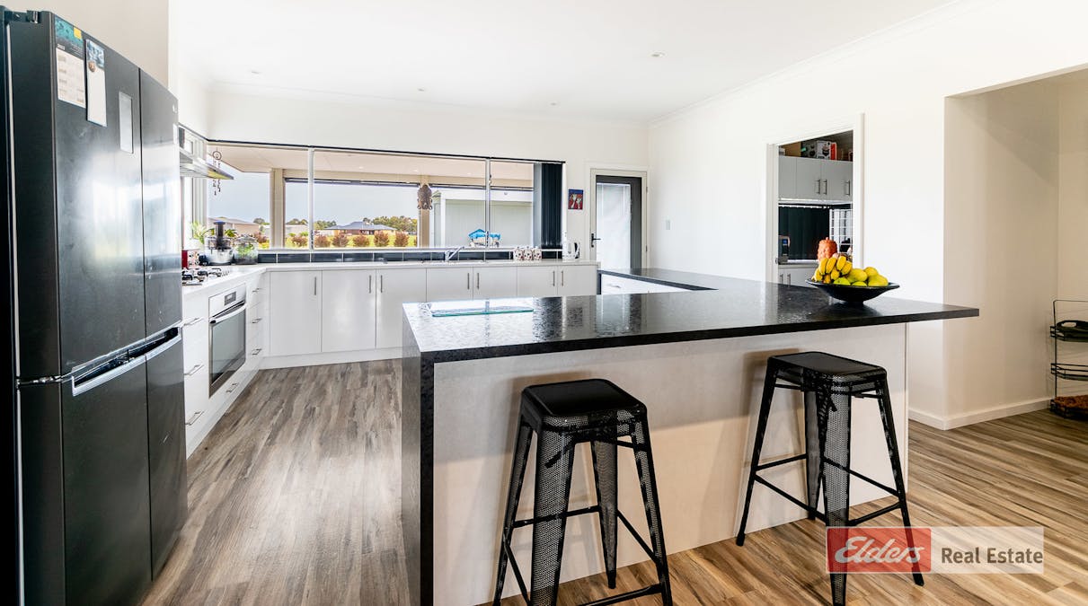 15 Owen Court, Warrenup, WA, 6330 - Image 12