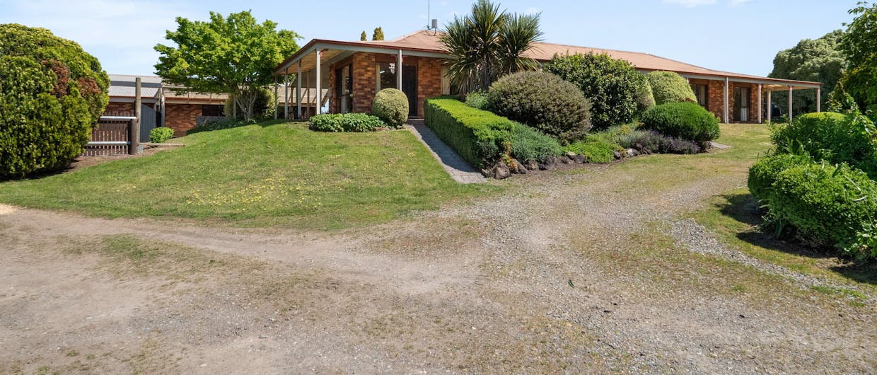 230 Holden Road, Silvan, VIC, 3795 - Image 18