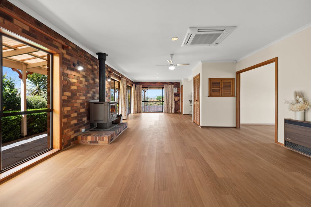 230 Holden Road, Silvan, VIC, 3795 - Image 24